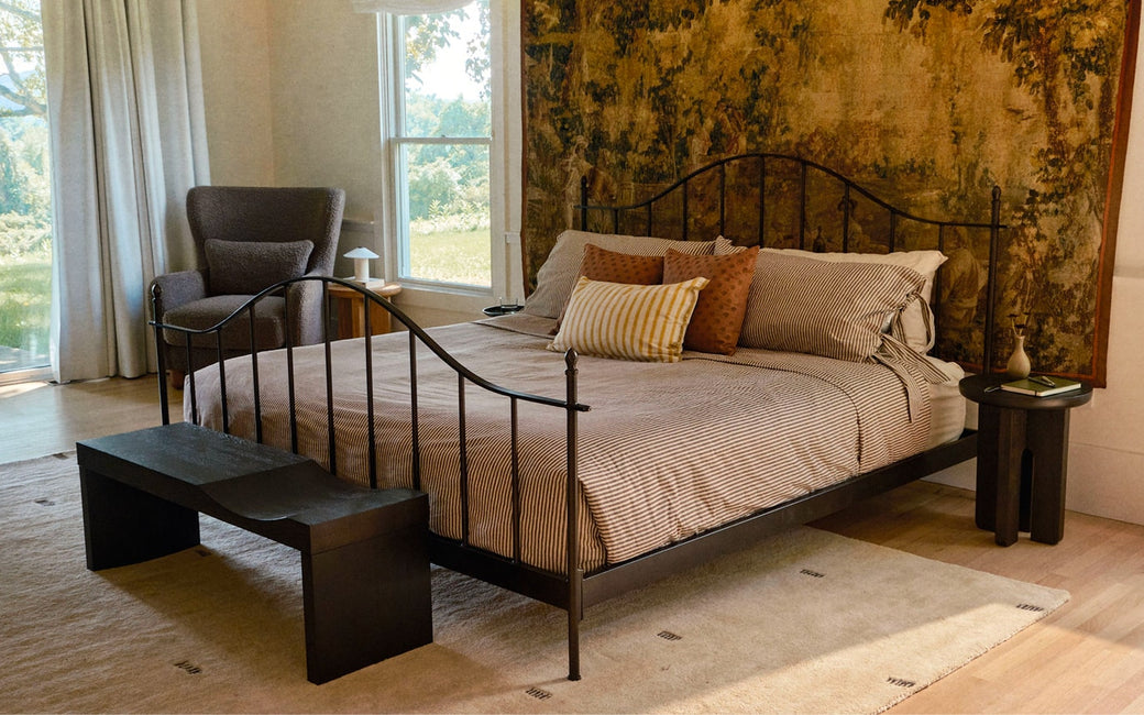 Windsor Bed, King, Aged Iron