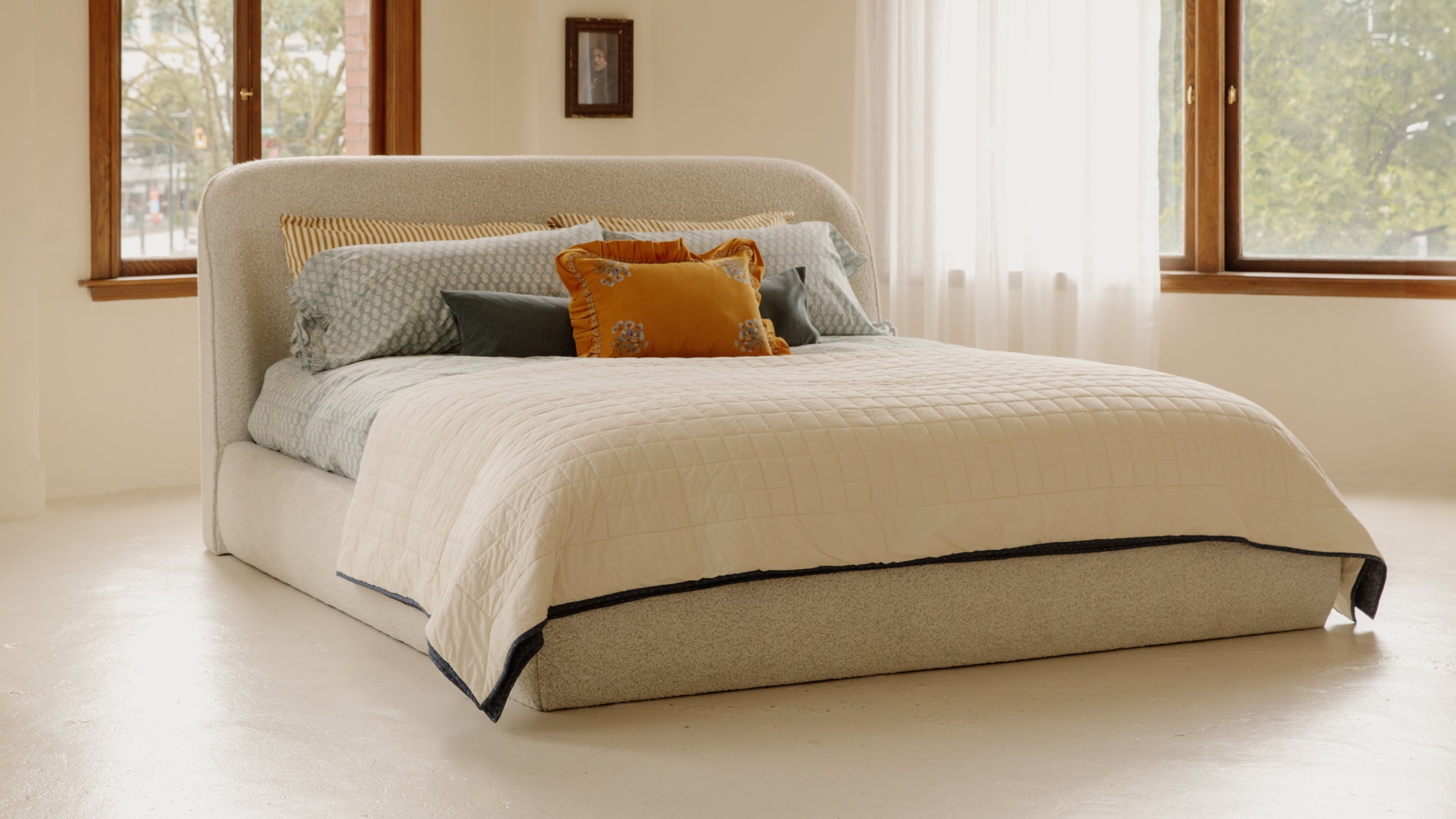 Cradle Storage Bed, Queen, Powder