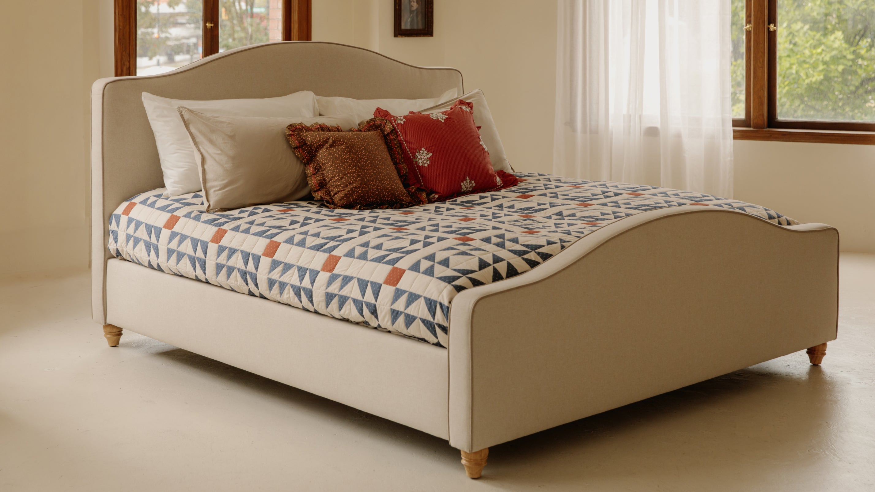 Hawthorne Bed, Queen, Tusk