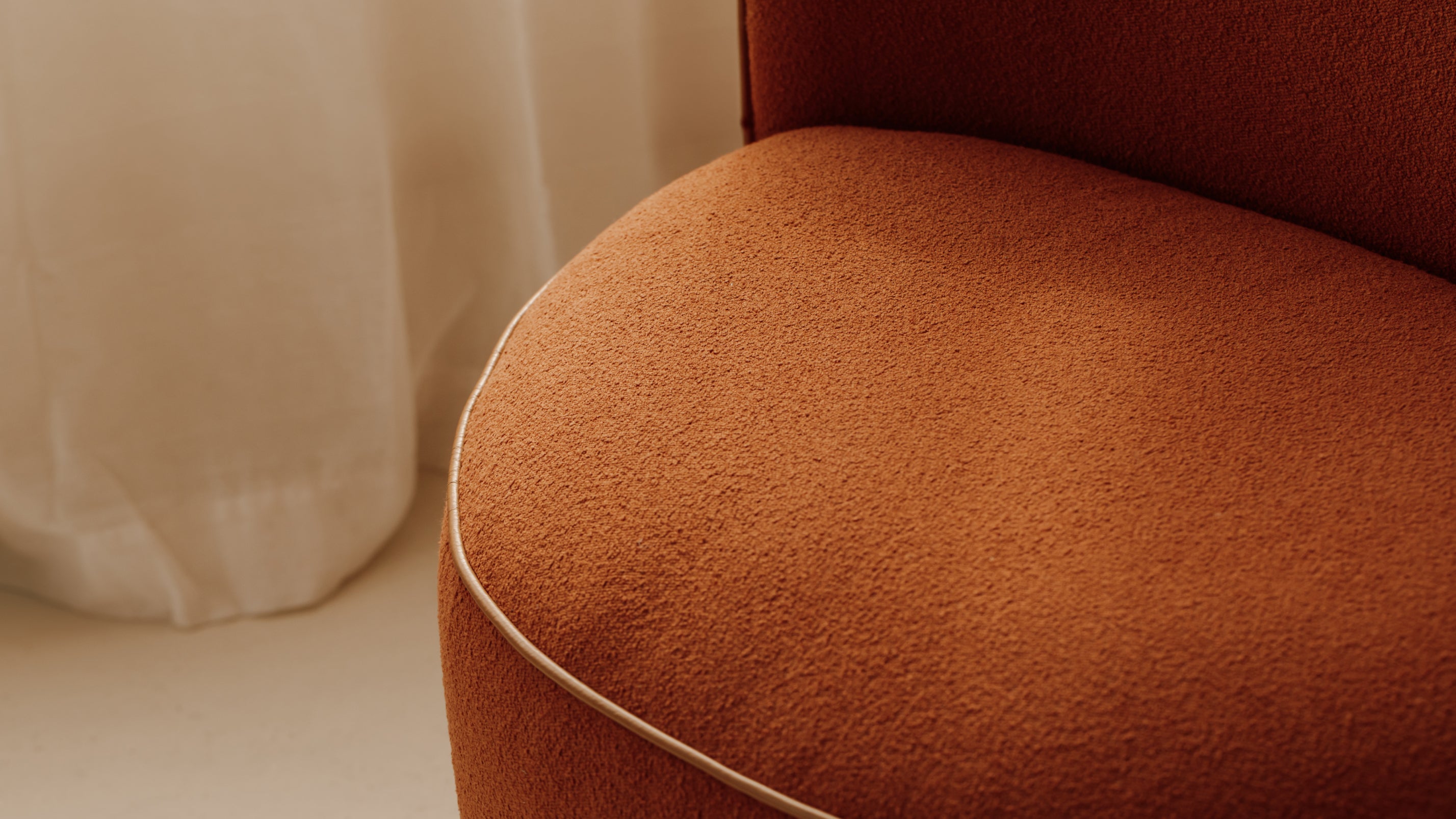 Lune Swivel Lounge Chair, Sienna