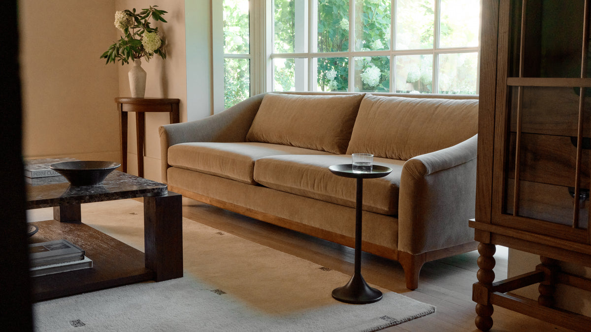 Austen Sofa, Praline