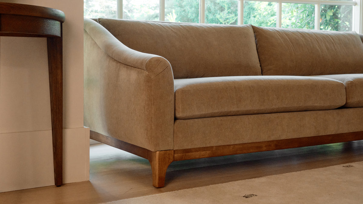 Austen Sofa, Praline