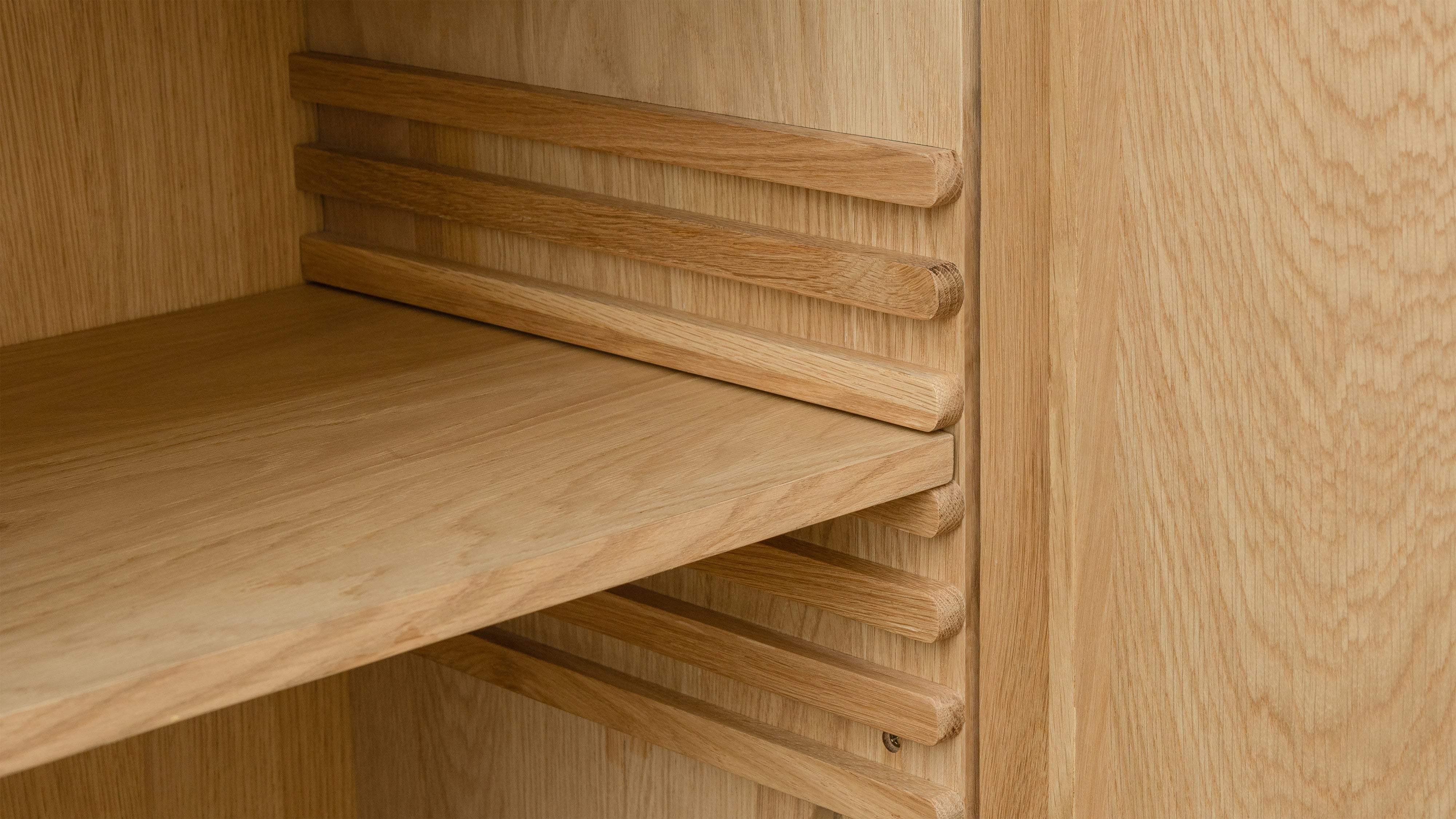 Archer Cabinet, Wide, Rustic Oak