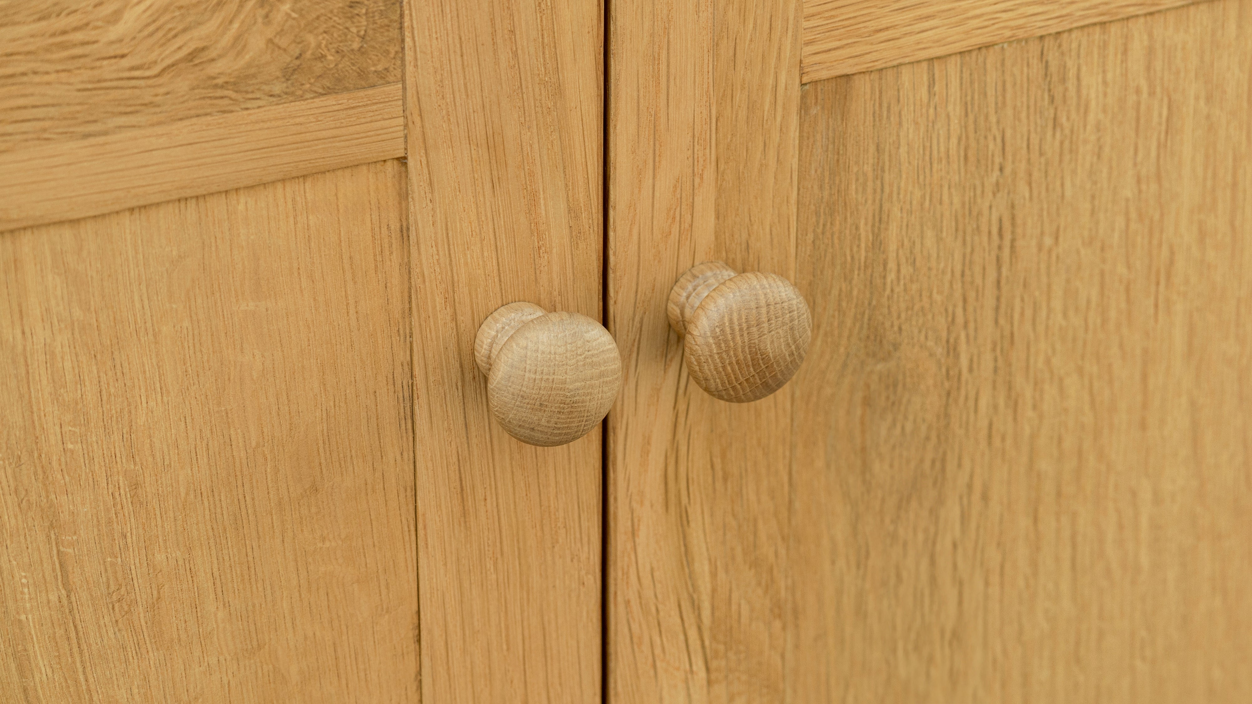 Archer Cabinet, Wide, Rustic Oak